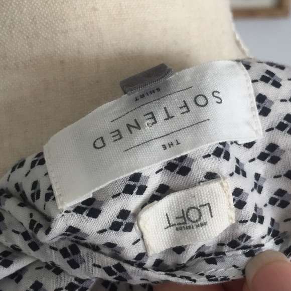 LOFT The Softened Shirt Button Up Blouse Sz S - Picture 8 of 10